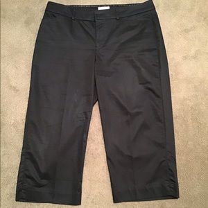 Dockers Black Capris